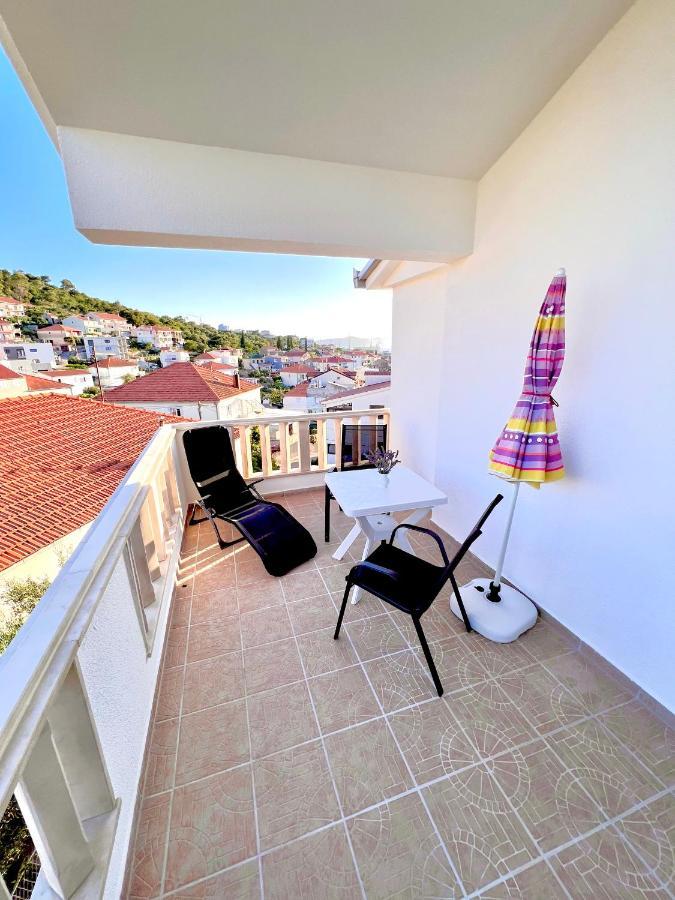 Apartments Mdk Kate Trogir Exterior photo